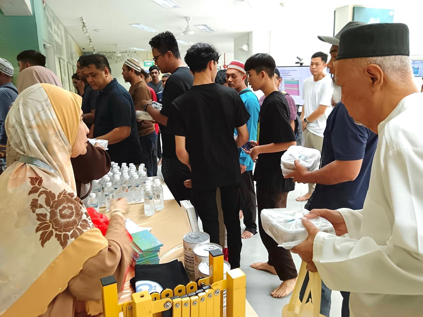 Distribution of Food Bento Donation to local mosque